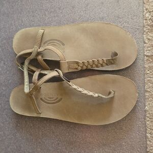 Rainbow women's sandals size 8.5